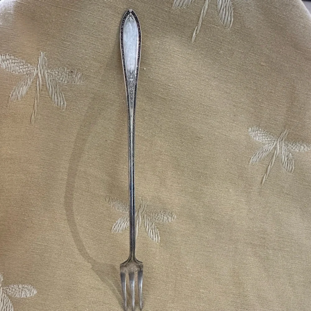 Vintage WM Rogers & Son Cocktail / Pickle / Olive Fork.